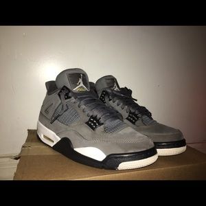 Jordan 4’s “Cool Grey”